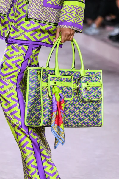 Look 85